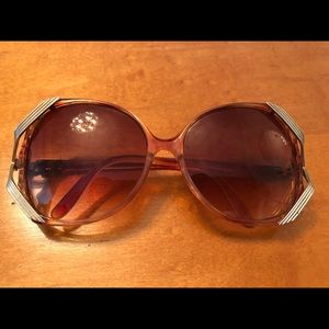 Vintage big frame sunglasses